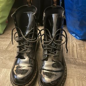 DOC MARTEN PATENT LEATHER BOOTS
